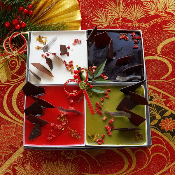 shirokane sweet　TOKYO　スクエアスイーツおせち　４種Mixスイーツアソート
（ムースフロマージュ、ミロワールフランボワーズ、ミロワールショコラ、ミロワールピスターシュ）