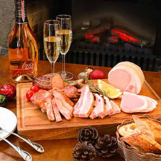 【ギフトカード】北海道・誕生90余年 長期氷温熟成製法 「エーデルワイスファーム」薪・炭火仕上げべーコン・ソーセージギフト F