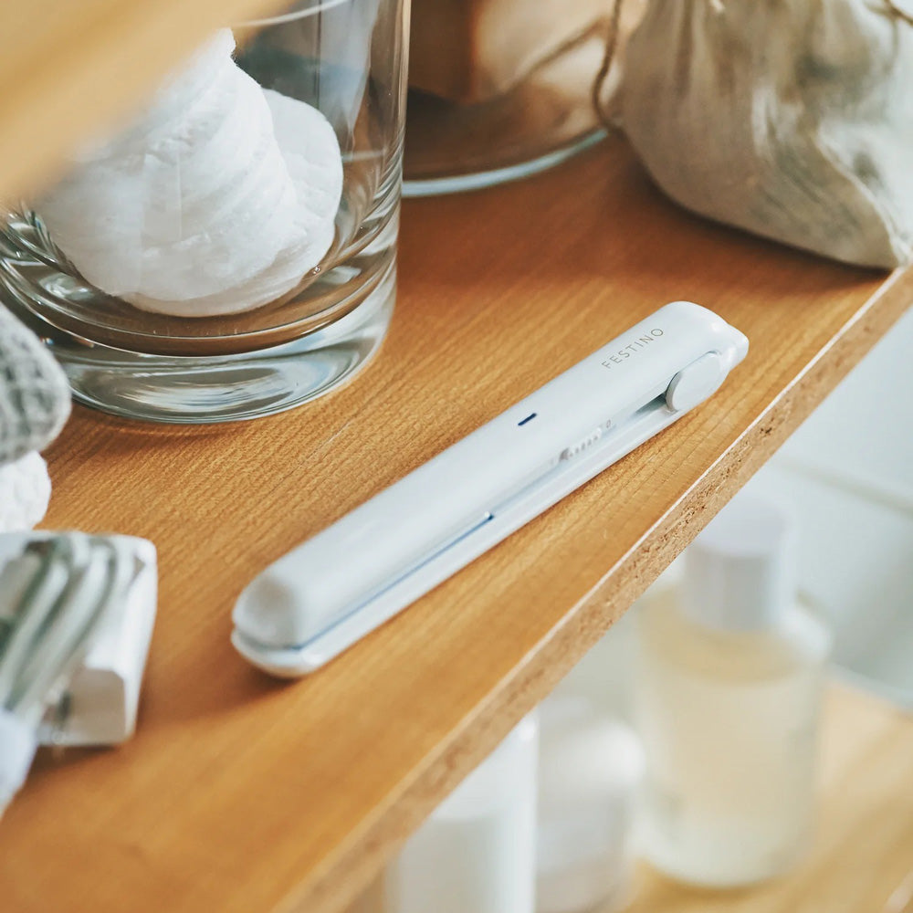 【ギフトカード】FESTINO（フェスティノ）USB スタイリング ヘアアイロン ホワイト
