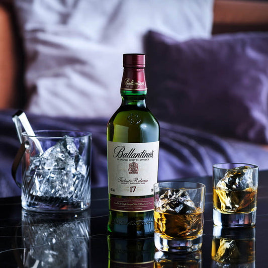 1827年創業スコッチウイスキー　バランタイン 17年　トリビュートリリース　700ml（2本）