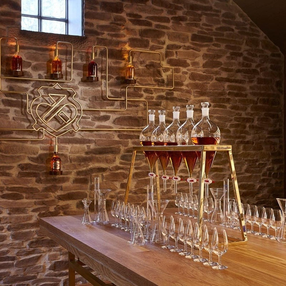 【ギフトカード】1801年創業スコッチ・ウイスキー シーバスリーガル アルティス 20年 箱入 700ml